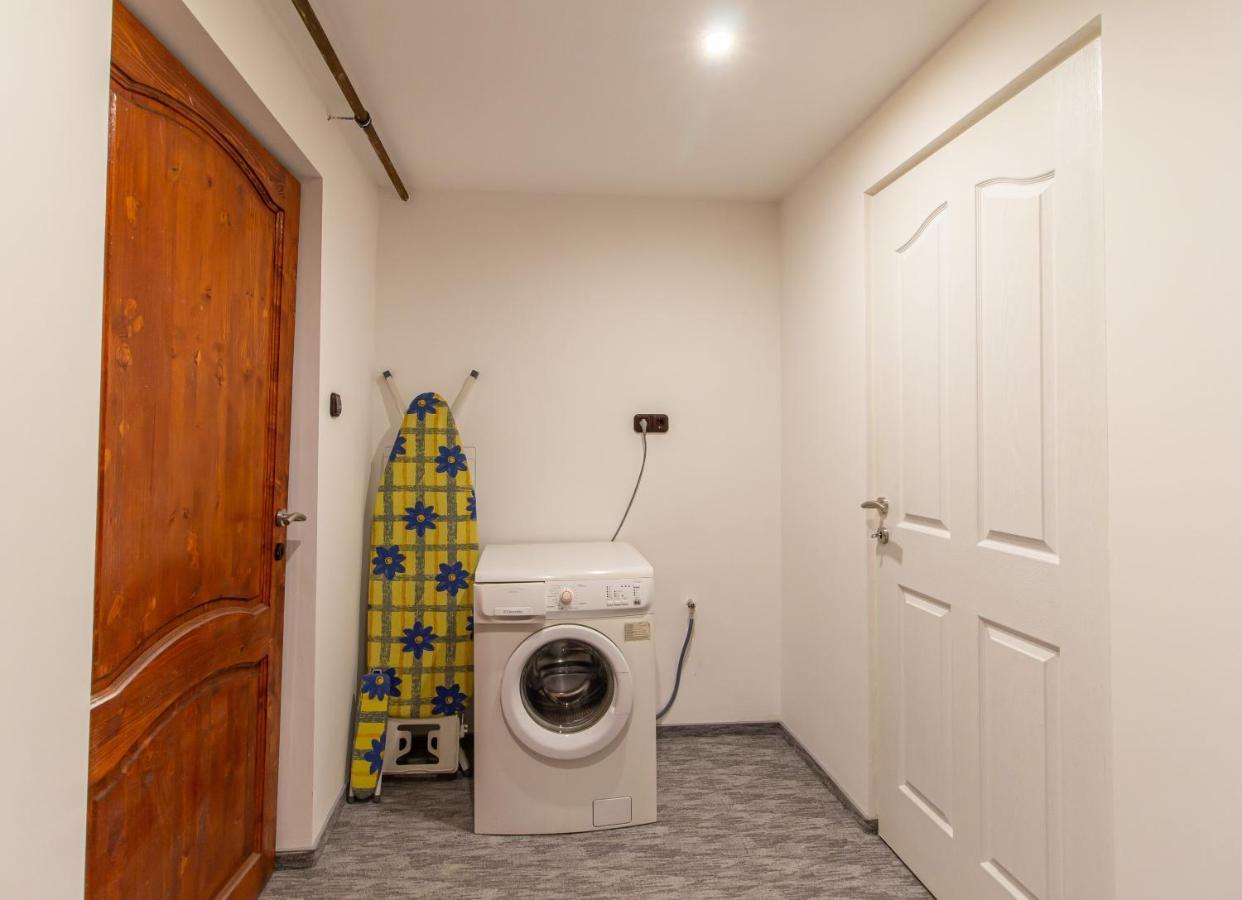 גיור Deli Terasz A Apartman Free Parking, Self-Check-In Anytime מראה חיצוני תמונה